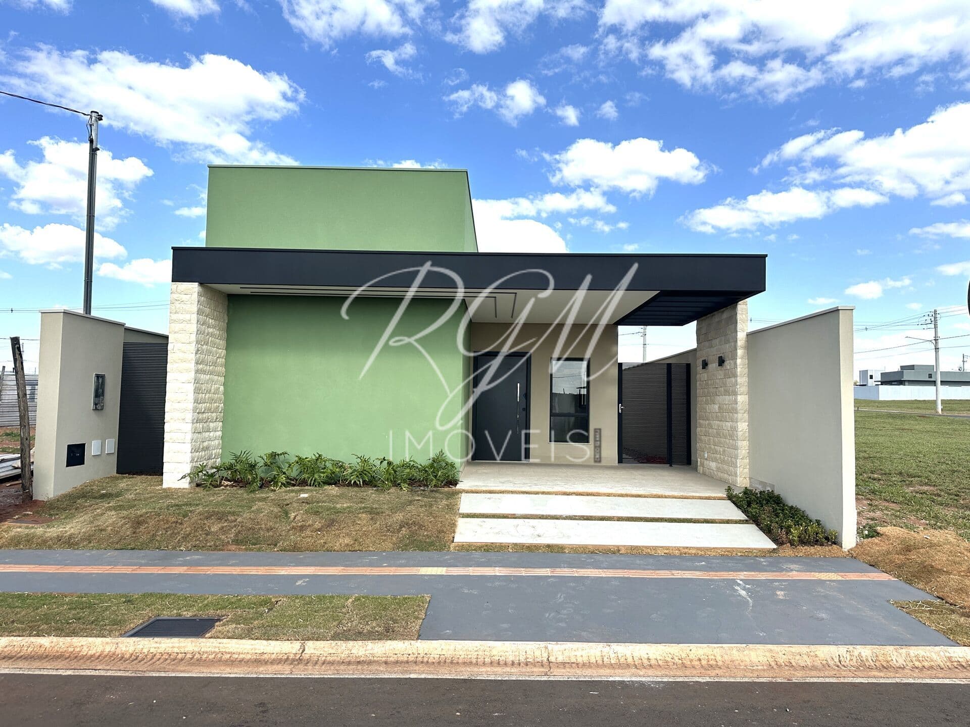 Casa em Condomínio Reserva Santa Ines com 3 dormitórios em Campo Grande, MS