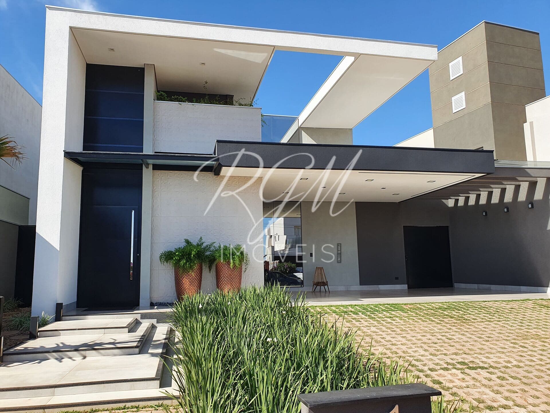 Casa Luxuosa à Venda no Residencial Alphaville II em Campo Grande MS