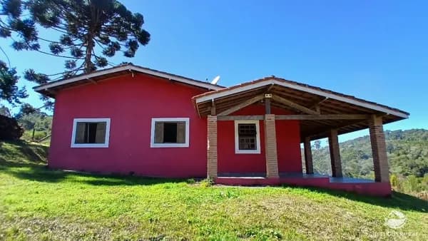 SÍTIO EM GONÇALVES/MG