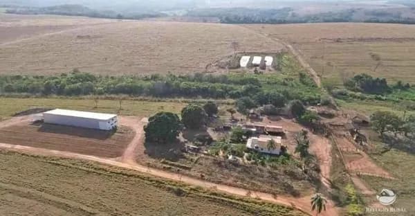 FAZENDA EM CALDAS NOVAS/GO