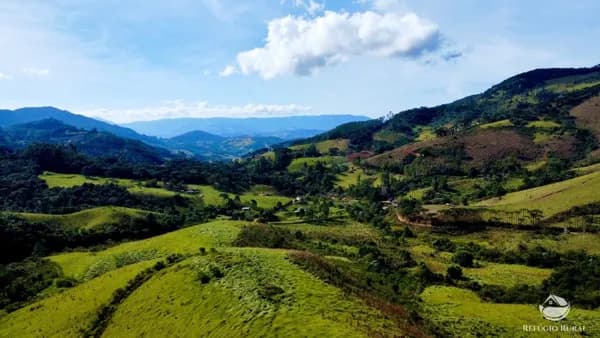 FAZENDA EM SAPUCAÍ-MIRIM/MG