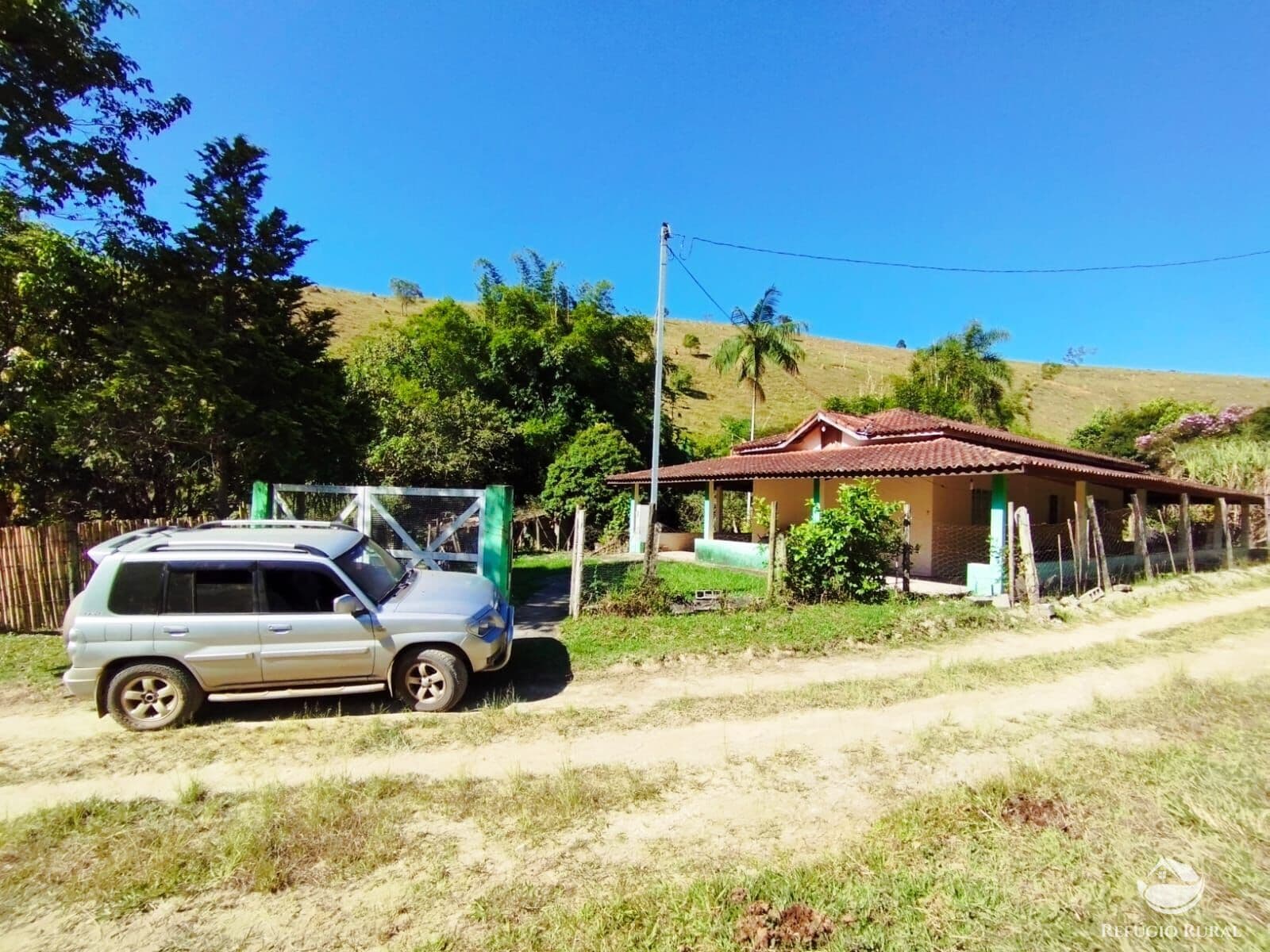 SÍTIO COM MATA PRESERVADA, PLATÔS E LINDA VISTA EM SÃO JOSÉ DOS CAMPOS/SP
