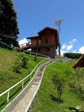 SÍTIO EM GONÇALVES/MG - PORTEIRA FECHADA-