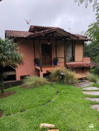 SÍTIO COM CASA NOVA IMPECÁVEL