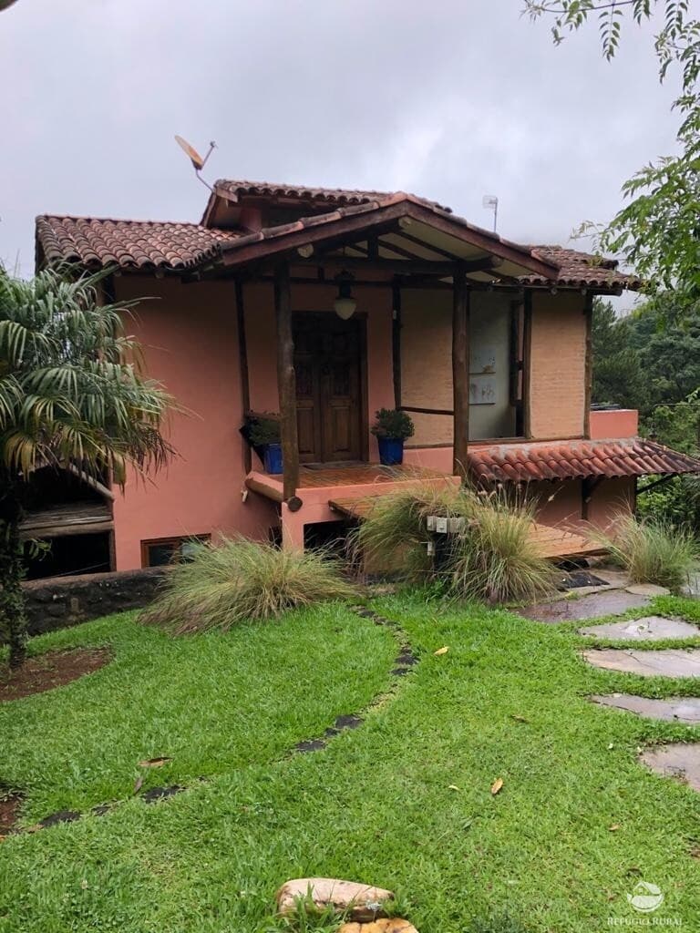 SÍTIO COM CASA NOVA IMPECÁVEL
