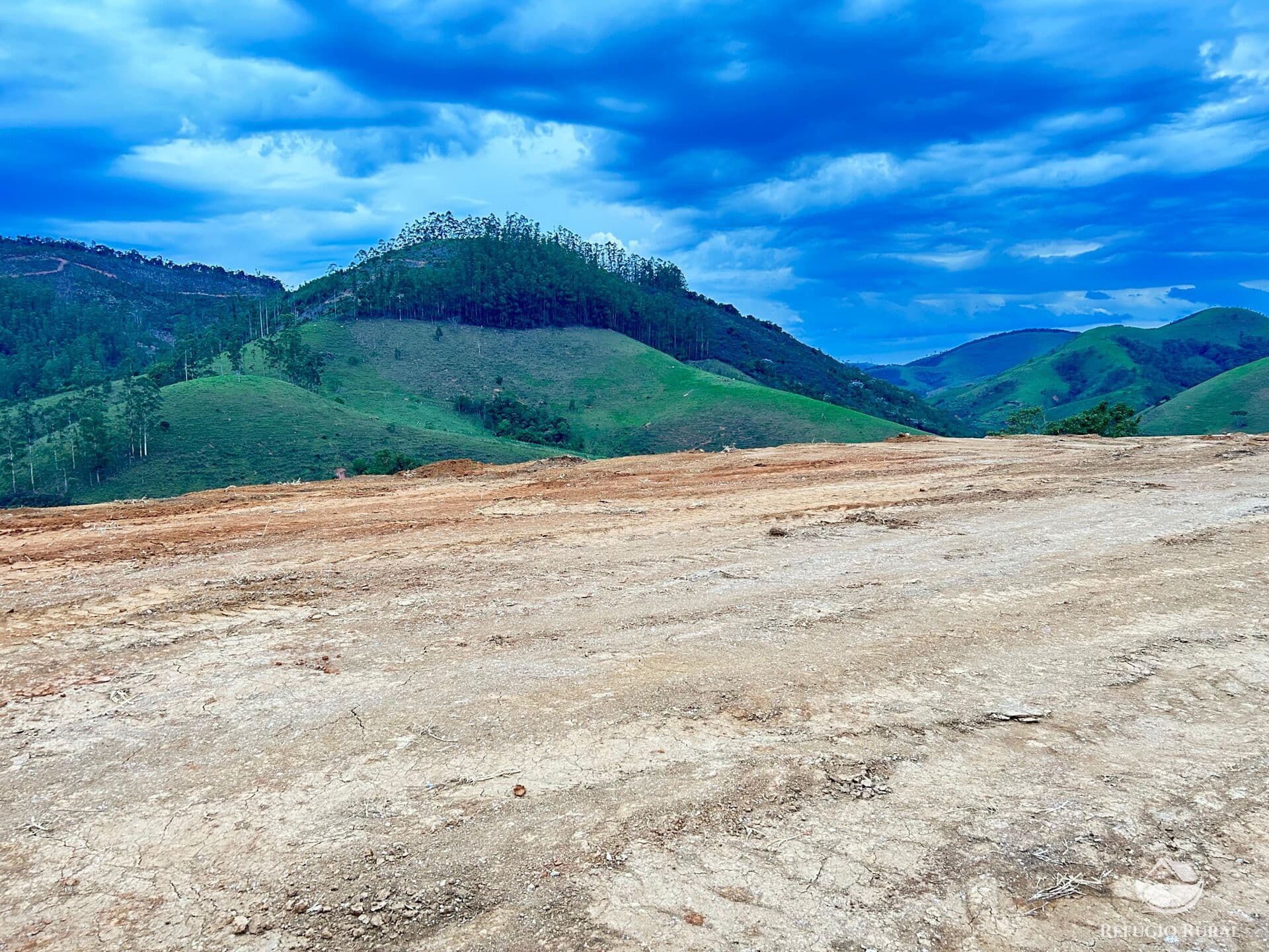 BELO TERRENO NA SERRA DA MANTIQUEIRA- SÃO FRANCISCO XAVIER