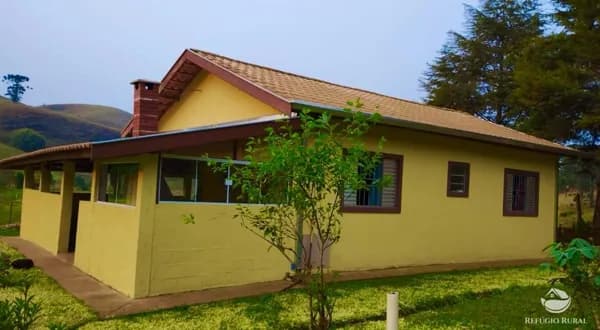 CHÁCARA EM SAPUCAÍ-MIRIM/MG