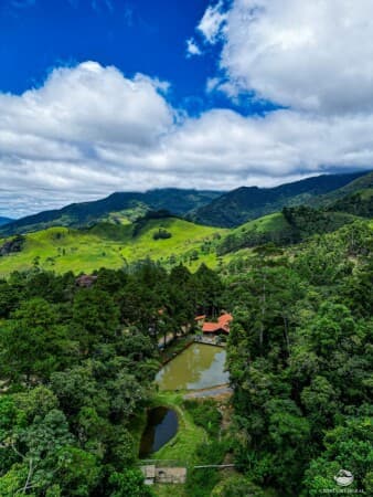 SÍTIO COM CASA, RESTAURANTE, LOJA DE ARTESANATO E LINDA PAISAGEM EM SÃO FRANCISCO XAVIER