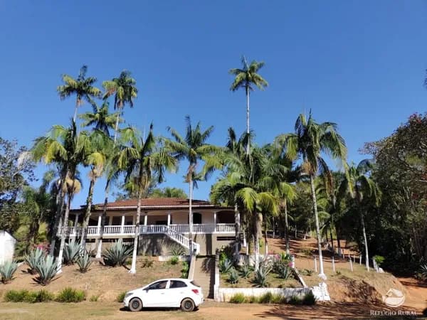 FAZENDA ESPETACULAR COM ESTRUTURA COMPLETA EM OURO FINO/MG