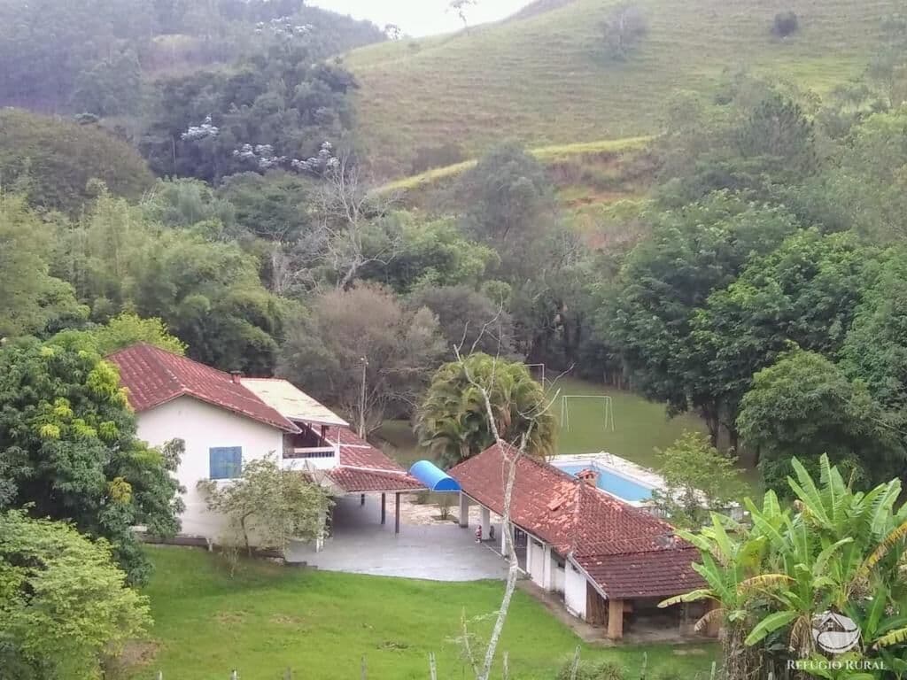 SÍTIO EM MONTEIRO LOBATO/SP