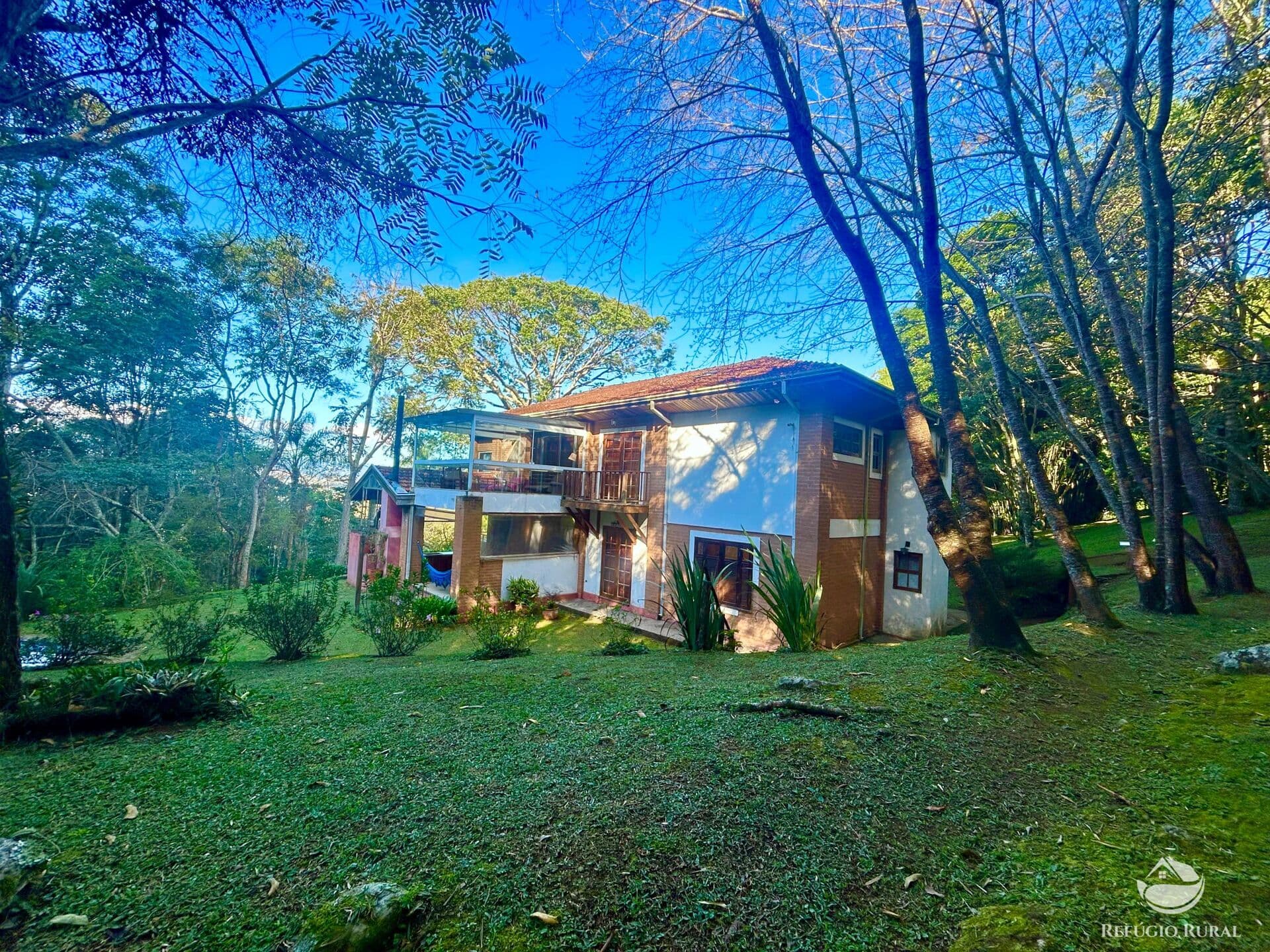 SÍTIO INCRÍVEL COM NATUREZA EXUBERANTE EM UMA REGIÃO ENCANTADORA DA SERRA DA MANTIQUEIRA