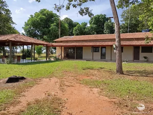 FAZENDA EM ARAGUAIANA MT