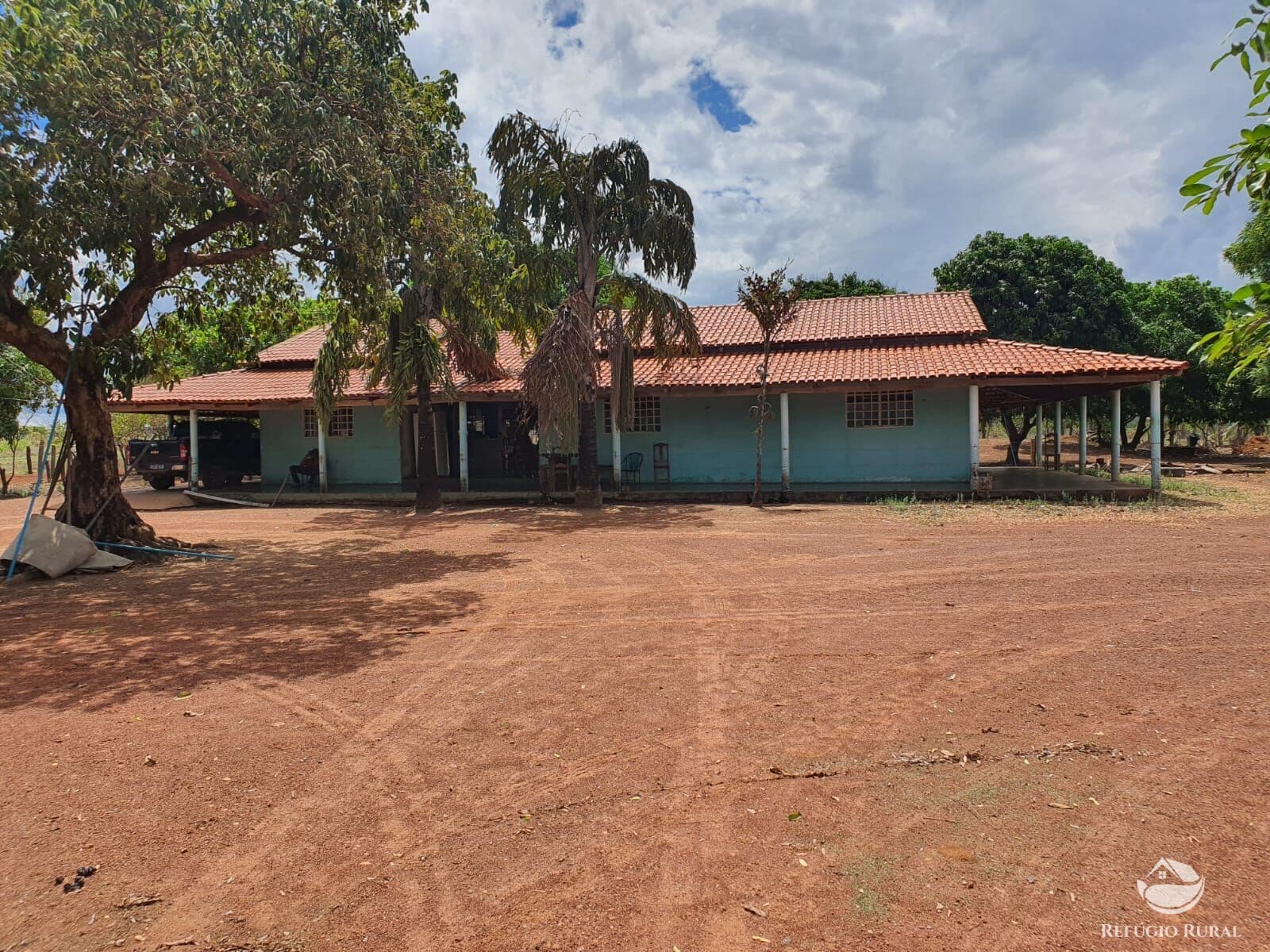 FAZENDA EM COLINAS/TO