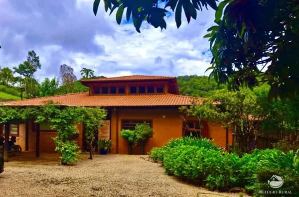 SÍTIO IMPERDÍVEL COM CASA MARAVILHOSA EM SÃO FRANCISCO XAVIER/SJC/SP
