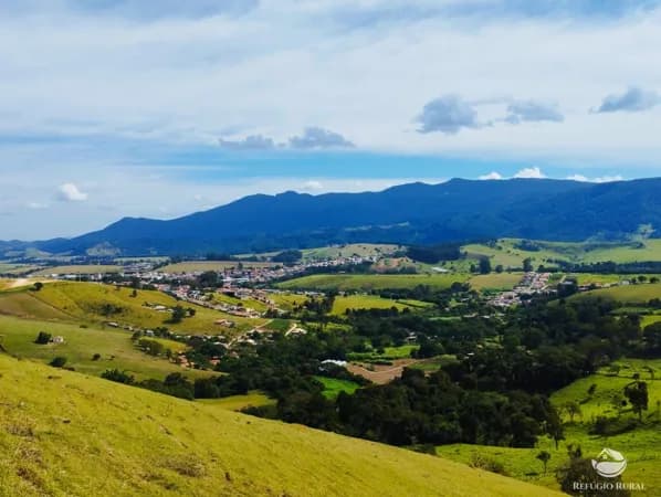 SÍTIO EXCELENTE PARA POUSADA COM CACHOEIRA E LINDA VISTA EM JOANÓPOLIS/SP