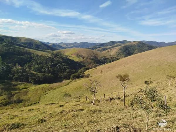 CHÁCARA EM MONTEIRO LOBATO/SP