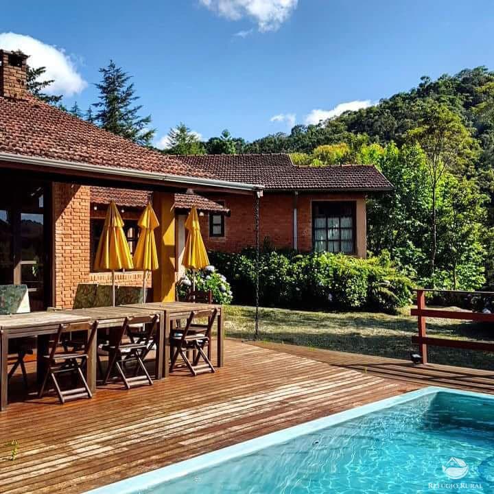 SÍTIO EM GONÇALVES/MG