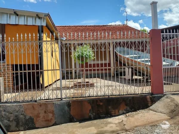 RANCHO MOBILIADO EM FRUTAL/MG