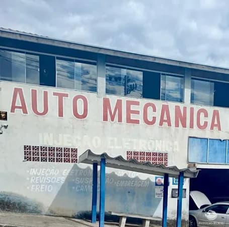 CASA COM PONTO COMERCIAL EM SÃO JOSÉDOS CAMPOS/SP