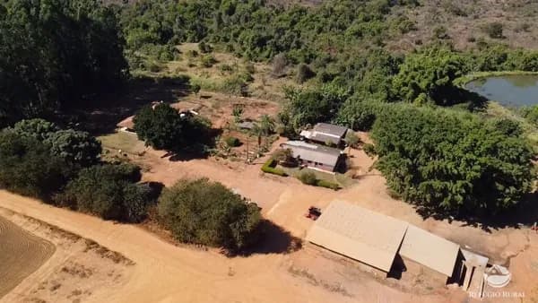 FAZENDA EM UNAÍ/MG