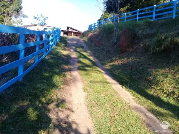 SÍTIO COM LINDA VISTA EM IGARATÁ/SP