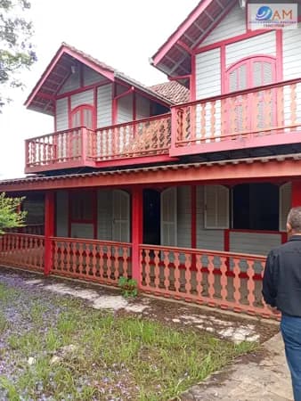 Casa Americana em Vila Santa Terezinha, Almirante Tamandaré/PR