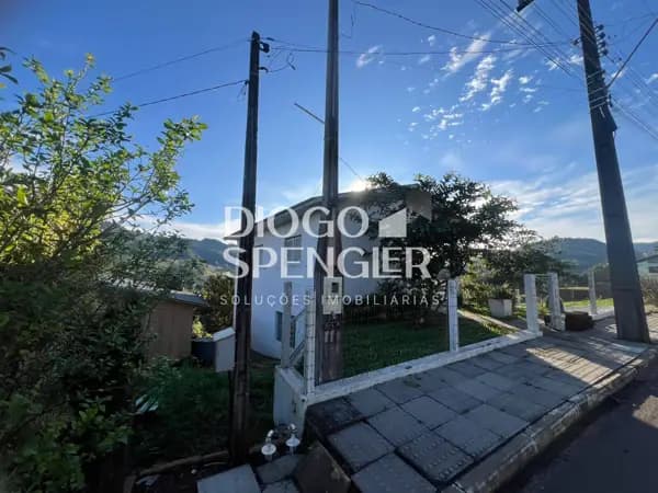Casa à venda no bairro Centro em Tupandi/RS