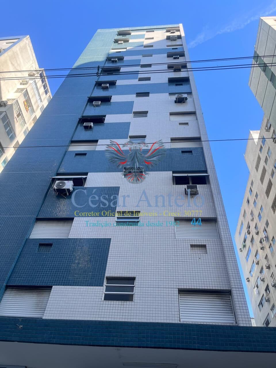 Apartamento em Ponta da Praia, Santos/SP