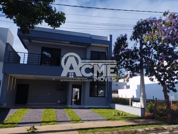 Casa no Condomínio Campos do Conde