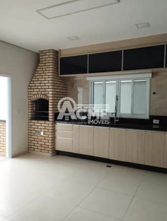 Casa em Condomínio fechado para locação