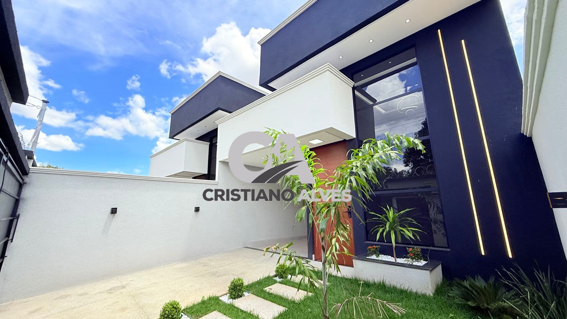Casa de padrão a venda vila oliveira, Aparecida de Goiânia ,acabamentos diferenciado, ótima localização