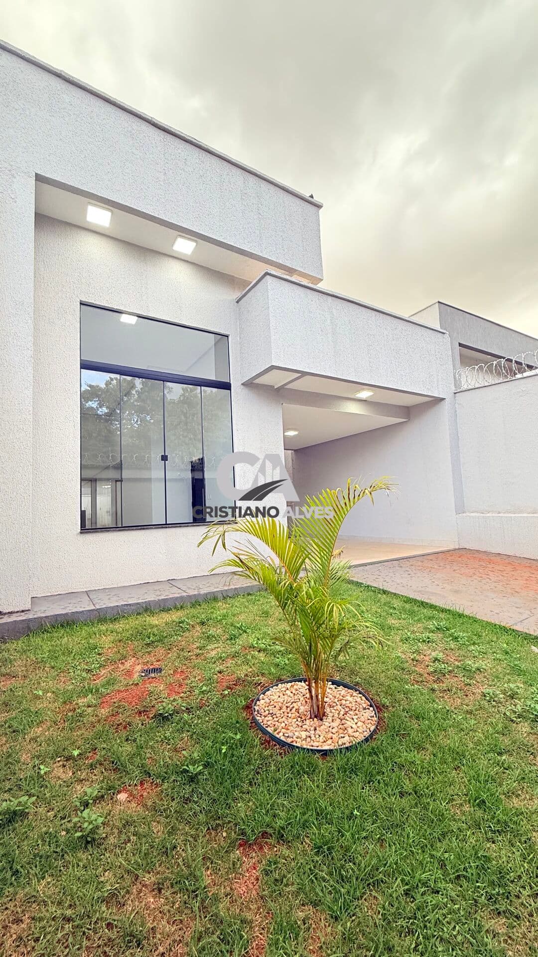 Oportunidade casa de alto padrão jardim Helvécia , poucos metros avenida rio verde