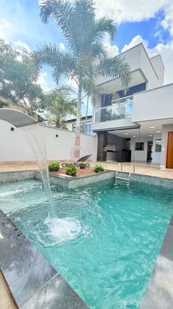 Sobrado à venda com 03 suites, jardim América Goiânia,sala com direito alto, todas no porcelanato, ótima localização próximo avenida T63