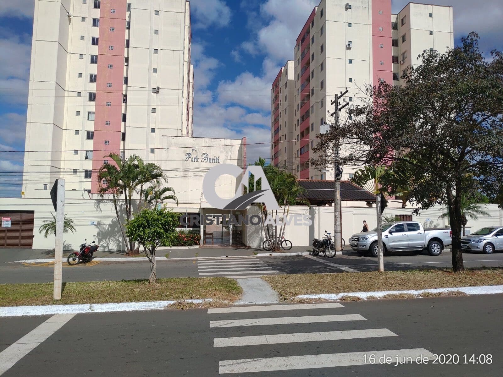 Apartamento à avenda Residencial Park buriti ,aparecida de Goiânia,03 quantos sendo uma suite, poucos metros buriti shopping,