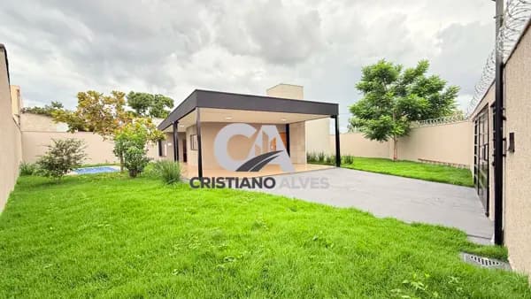 Casa sozinha no lote Bairro Independência, Aparecida de Goiânia, ótima localização