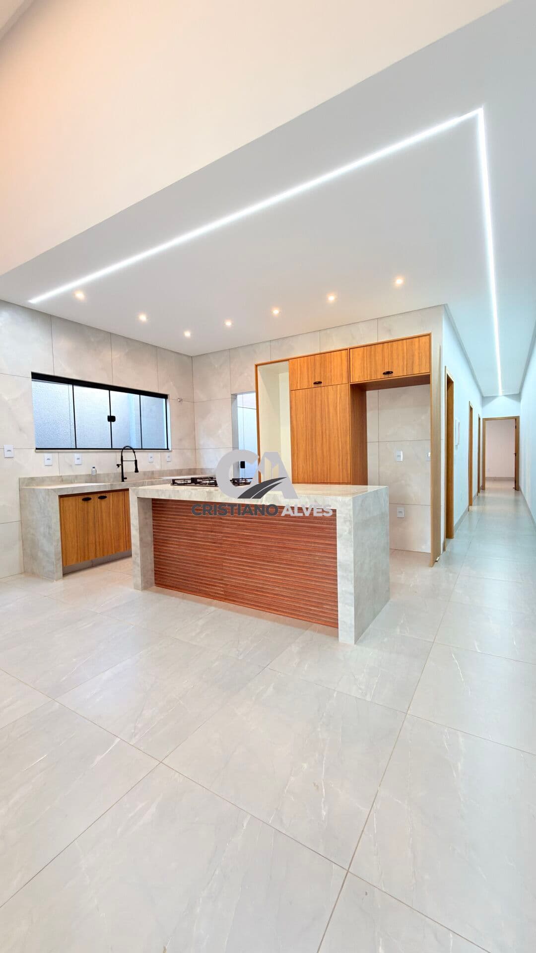 Oportunidade Casa a venda setor Papilon Park, 03 quartos ,ótima localização, avenida anel viário, supermercado.