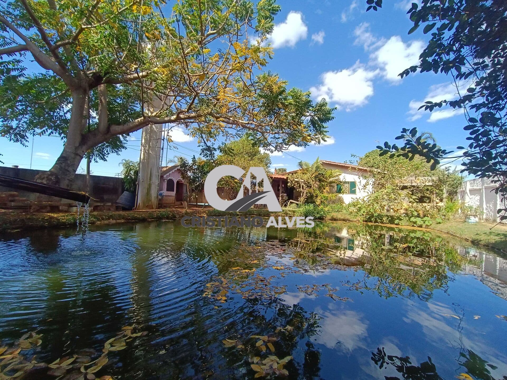 Chácara a venda dentro da cidade de Hidrolândia,casa,lagos de peixe, acesso rápido br153, ótima localização