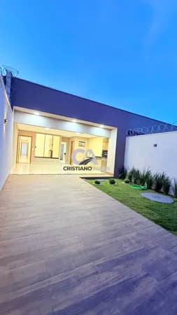 Casa moderna a venda setor parque itatiaia em Aparecida de Goiânia ,acesso rápido, avenida independência , próximo supermercado loja de conveniência, 03 minutos Aparecida shopping