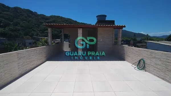 Vende -se Duas Casas na Praia do Pereque
