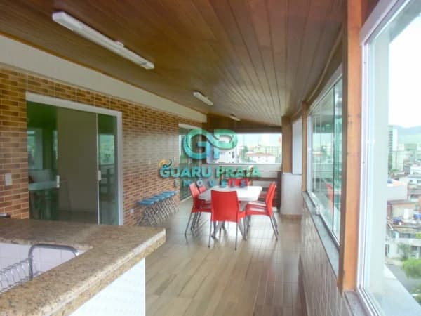 Cobertura a 2 Quadras da Praia