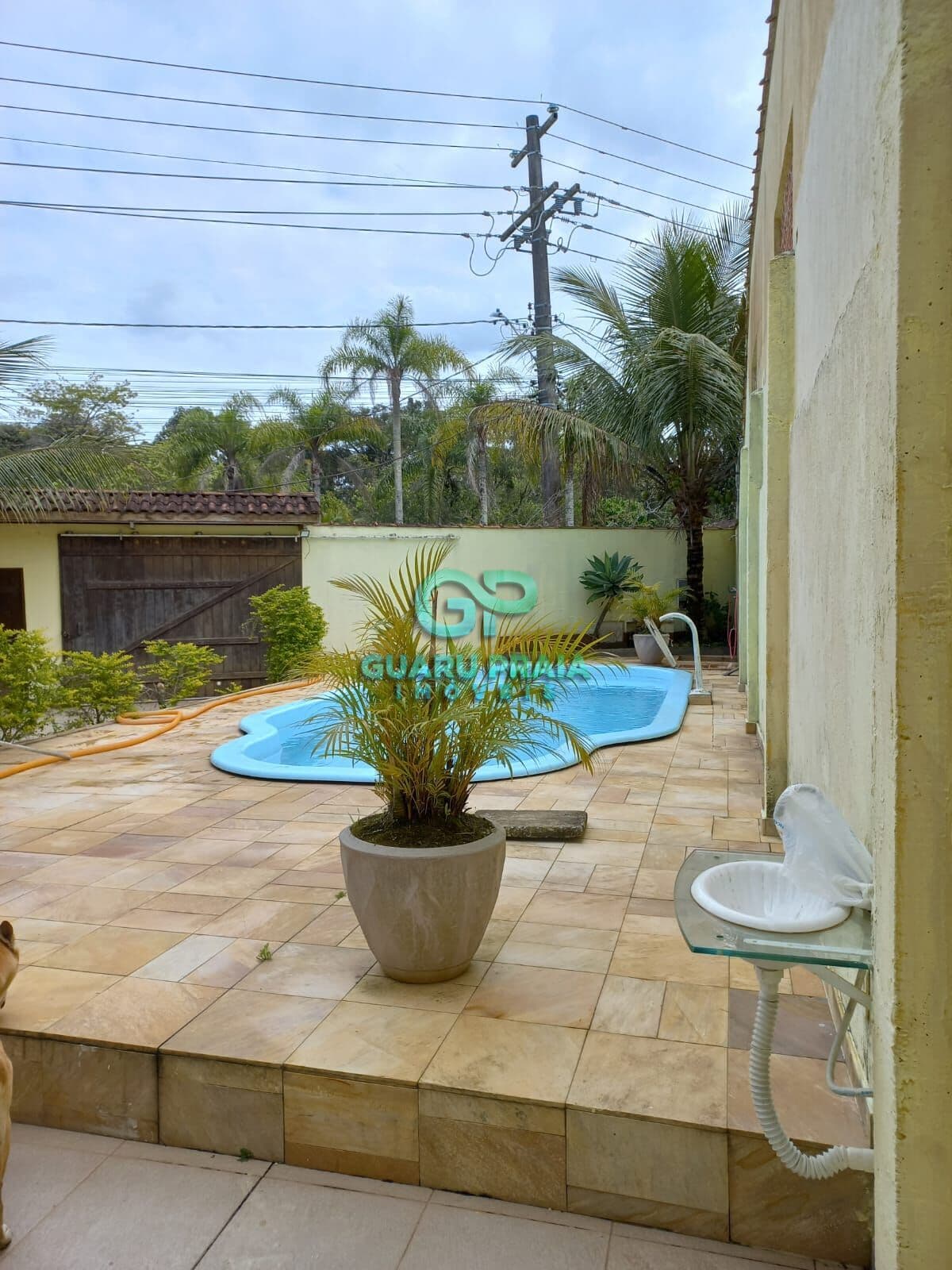 Lindo Sobrado à Venda no Balneário Praia do Perequê/ Guaruja