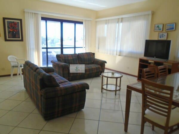 Apartamento Padrão para Venda e Aluguel em Enseada Guarujá-SP