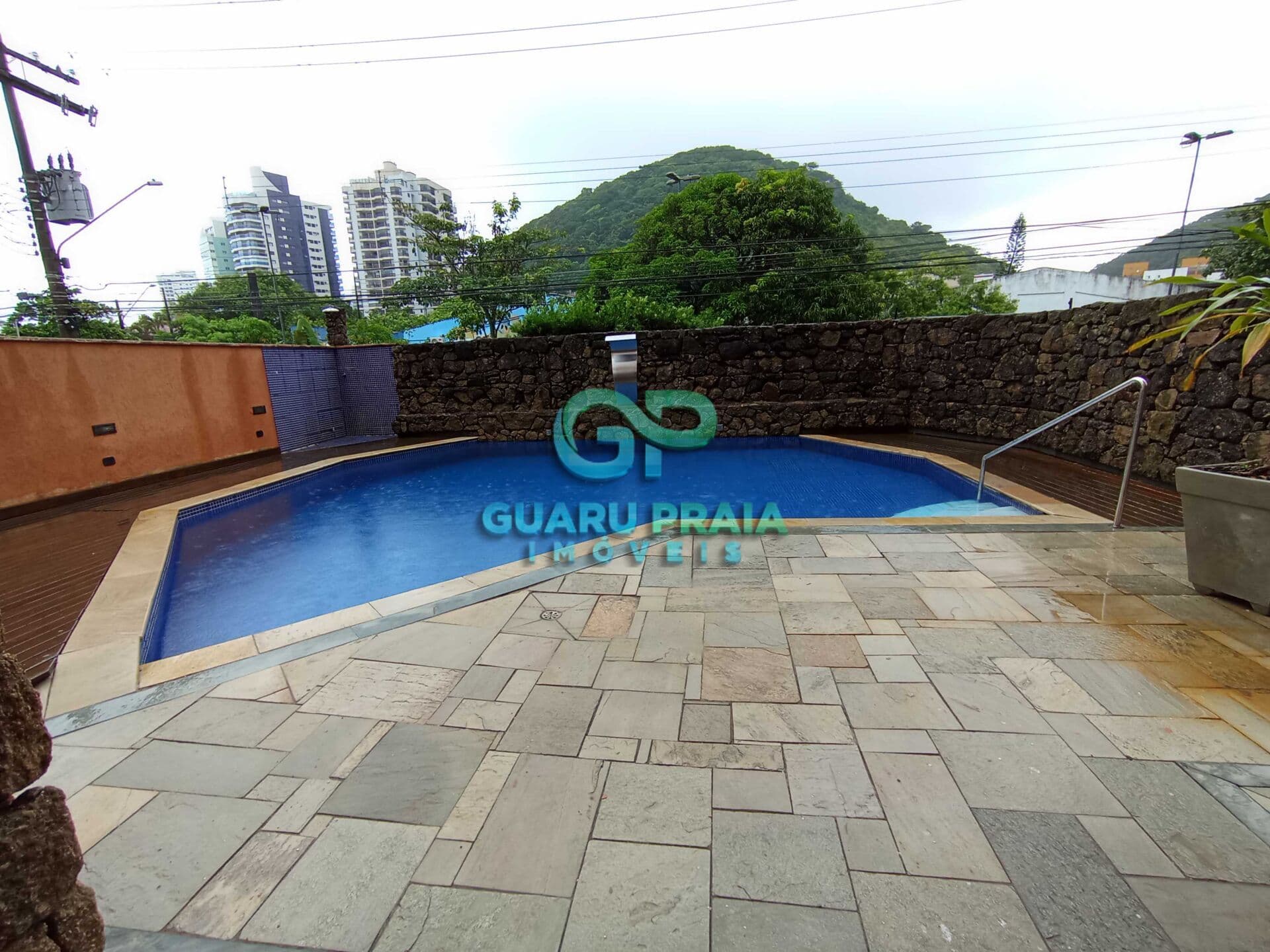 Apartamento 200m da Praia da Enseada, Guarujá/SP