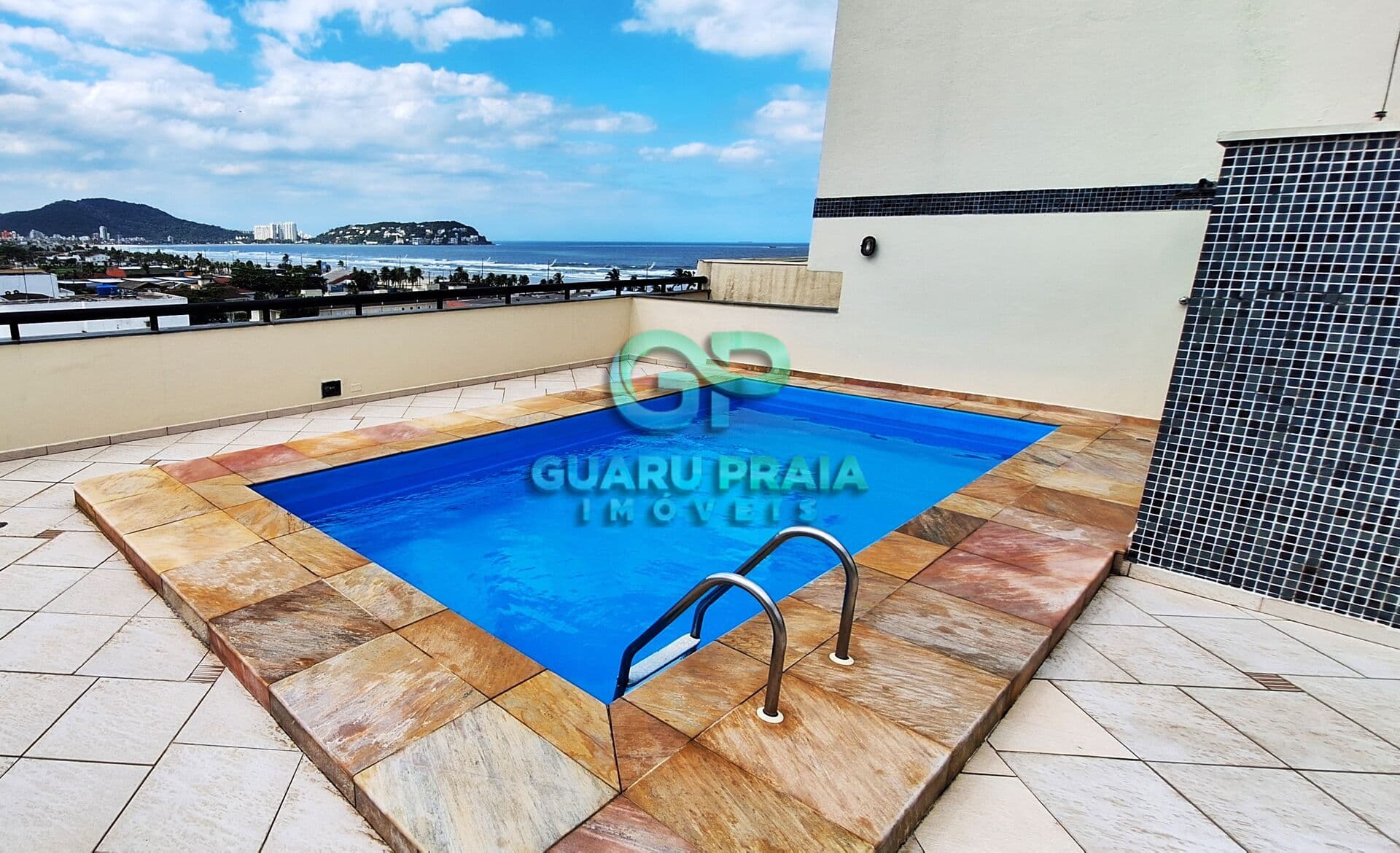 Apartamento em Guarujá - Enseada