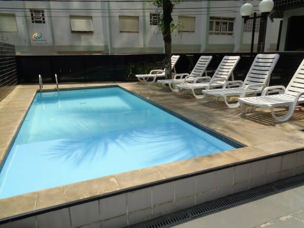 Apartamento Padrão para Venda e Aluguel em Pitangueiras Guarujá-SP