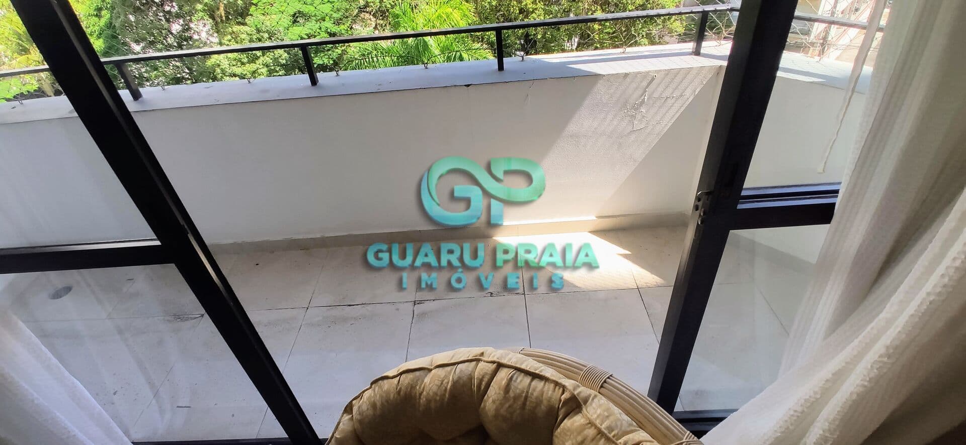 Apartamento Padrão à 70m da praia, em Pitangueiras.