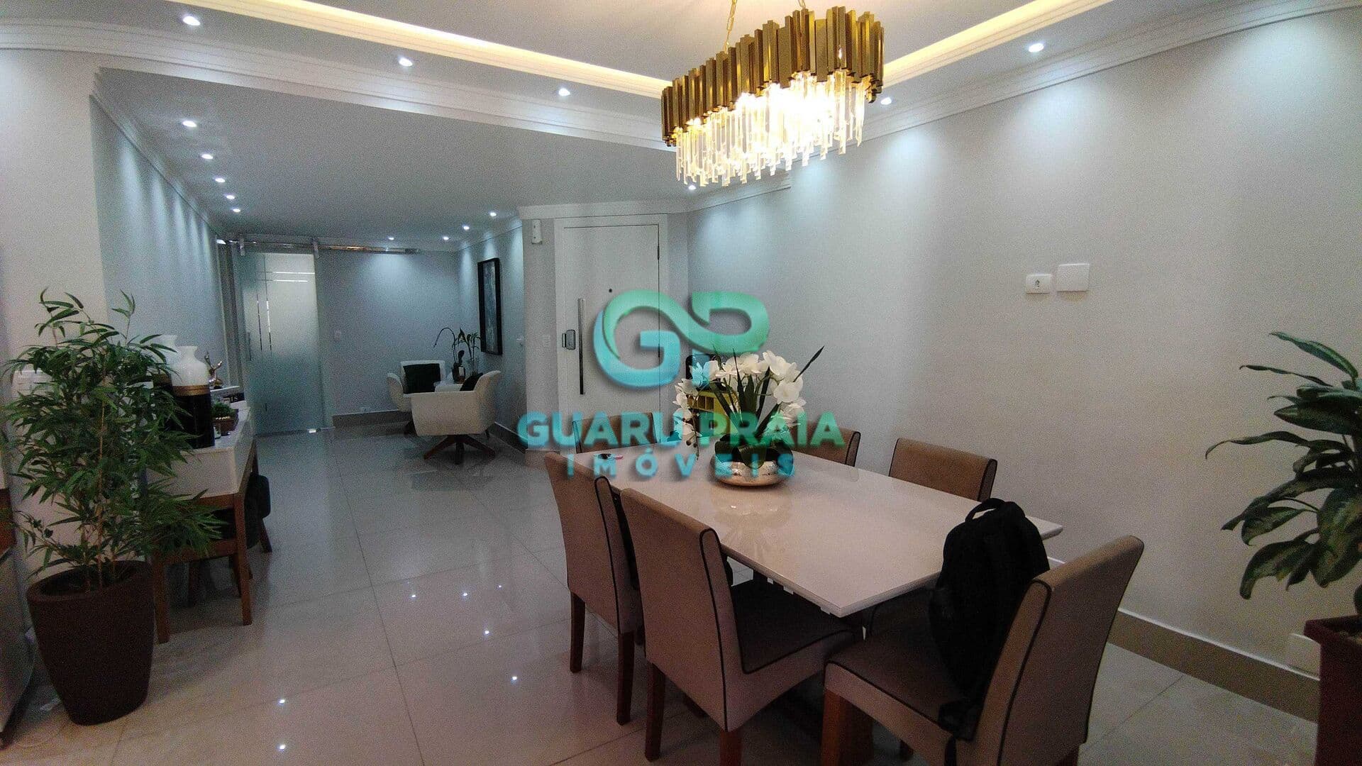 Lindo apartamento em Pitangueiras! Pronto para morar!!!