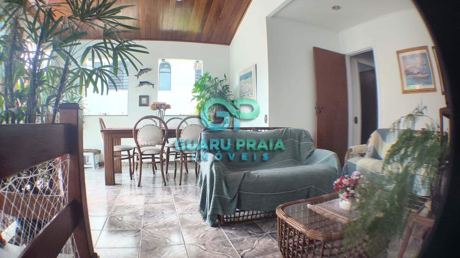 Cobertura Duplex 4 dormitorios ha 100m da Praia da Enseada