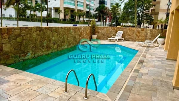 Apartamento 2 dormitorios quadra da praia