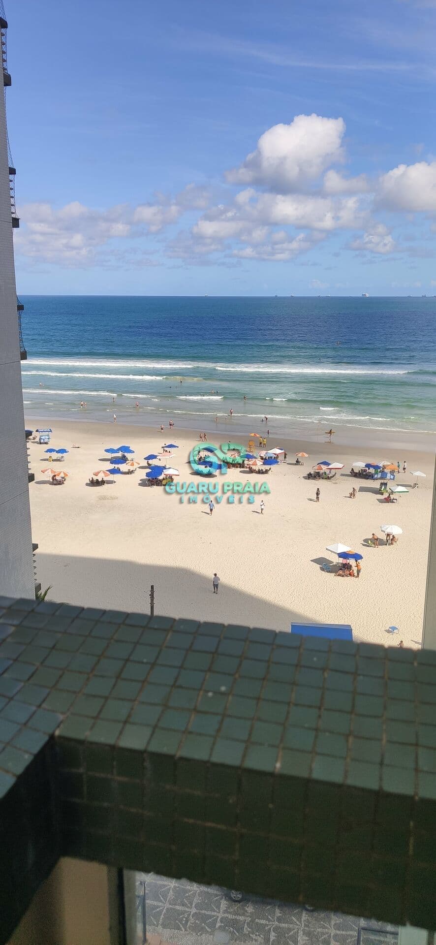 Apartamento na av da praia com vista para o mar.